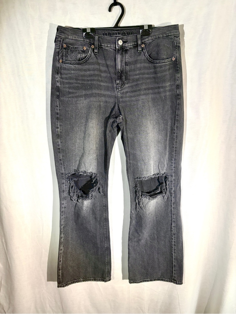 American Eagle AE ’90s Bootcut Jean | Washed Grey | Ripped Knee | Size 14